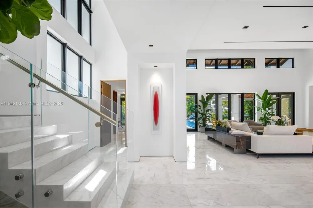 4241 Palm Ln, Miami, FL 33137