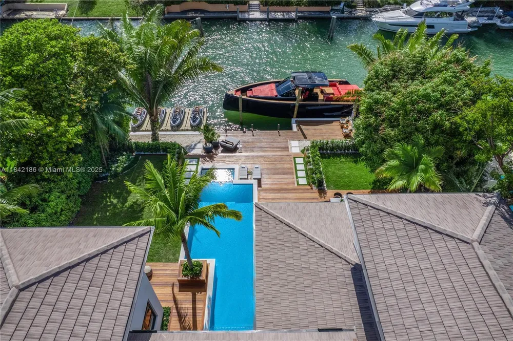 4241 Palm Ln, Miami, FL 33137
