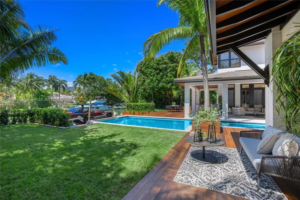 4241 Palm Ln, Miami, FL 33137