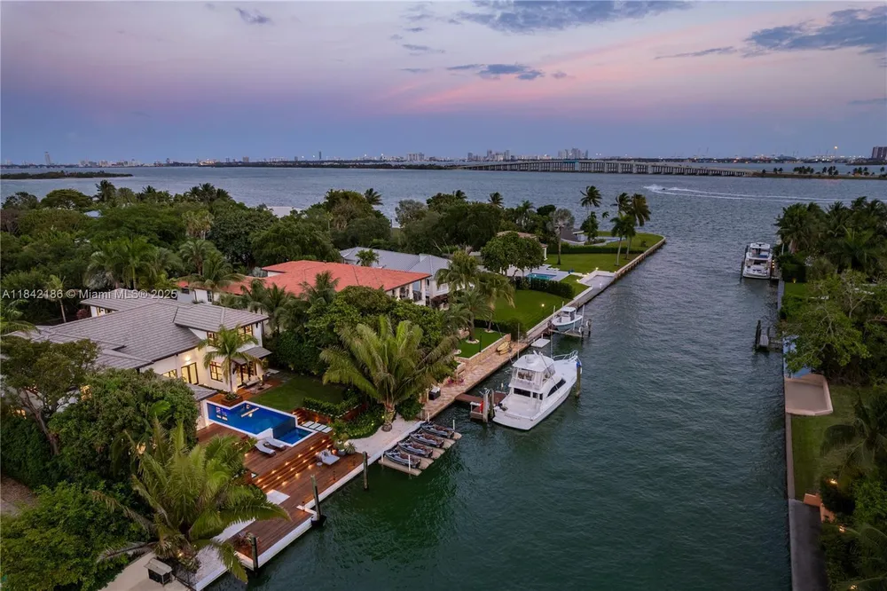 4241 Palm Ln, Miami, FL 33137