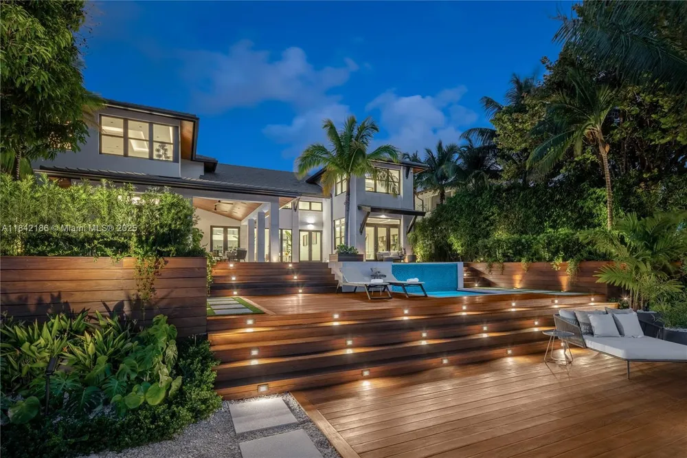 4241 Palm Ln, Miami, FL 33137