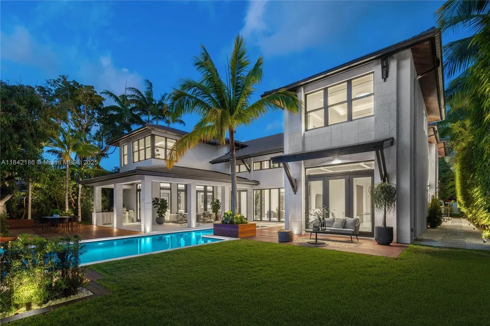 4241 Palm Ln, Miami, FL 33137