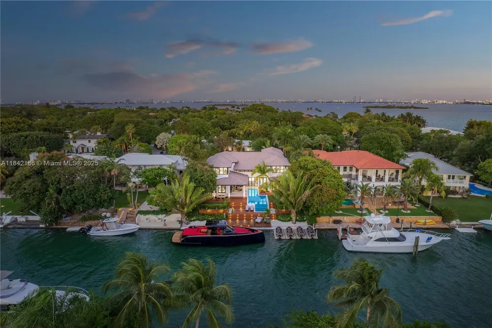 4241 Palm Ln, Miami, FL 33137