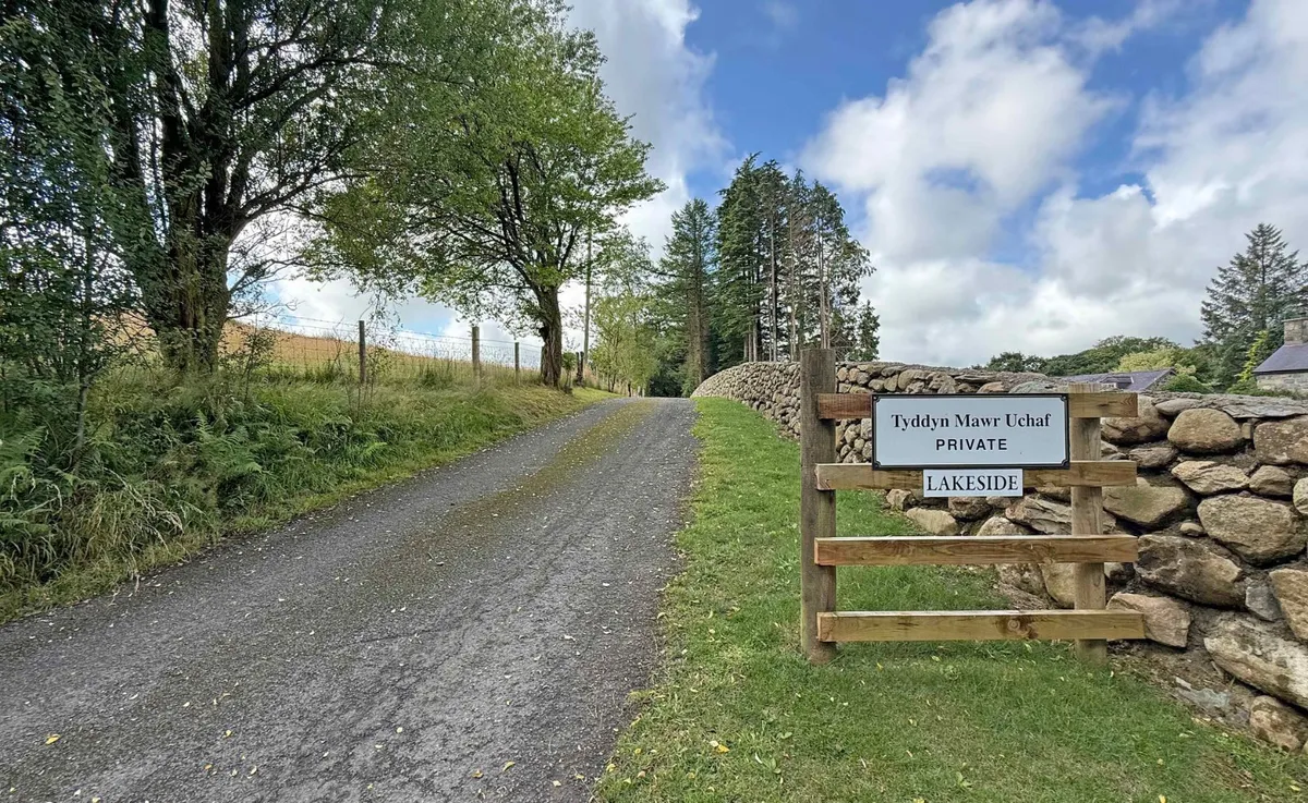 Garndolbenmaen, Gwynedd, LL51