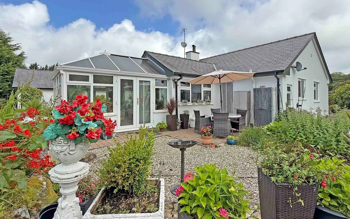 Garndolbenmaen, Gwynedd, LL51