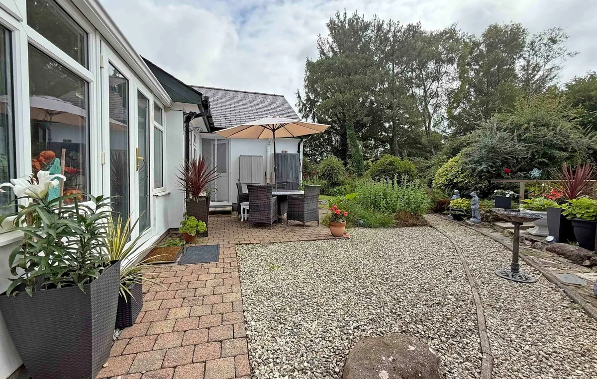 Garndolbenmaen, Gwynedd, LL51