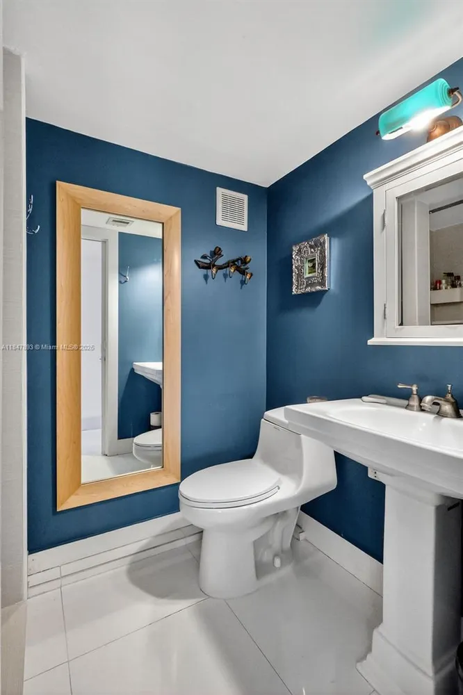 1245 West Ave, Miami Beach, FL 33139