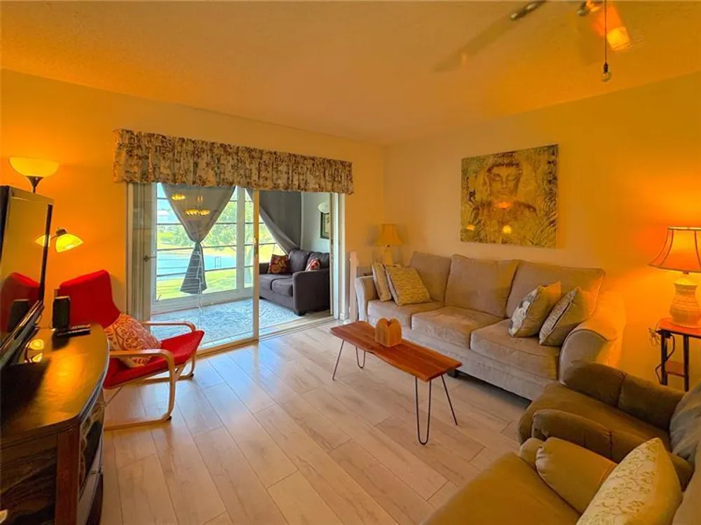 2800 W Golf Blvd, Pompano Beach, FL 33064