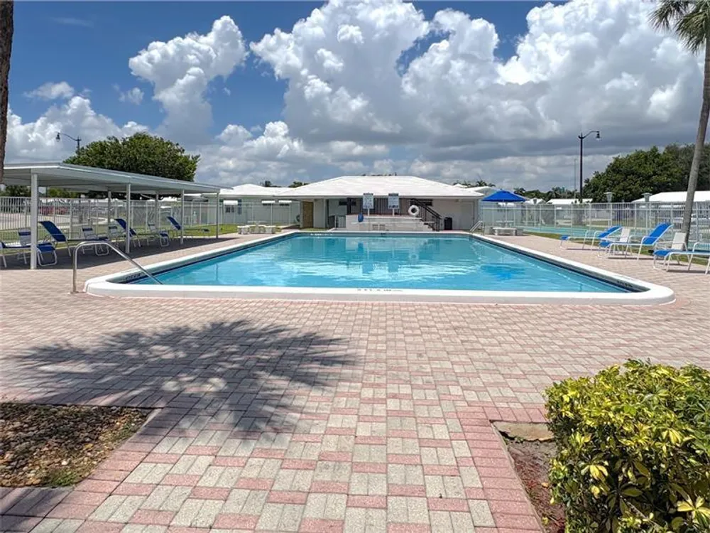 2800 W Golf Blvd, Pompano Beach, FL 33064