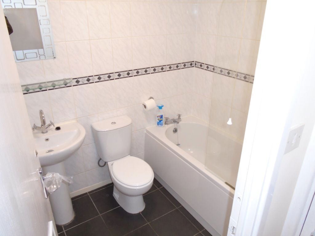 Flat 57 Norfolk House, B30 3LD Image 5