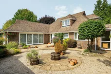 Church Lane, HASLEMERE, GU27 photo 2