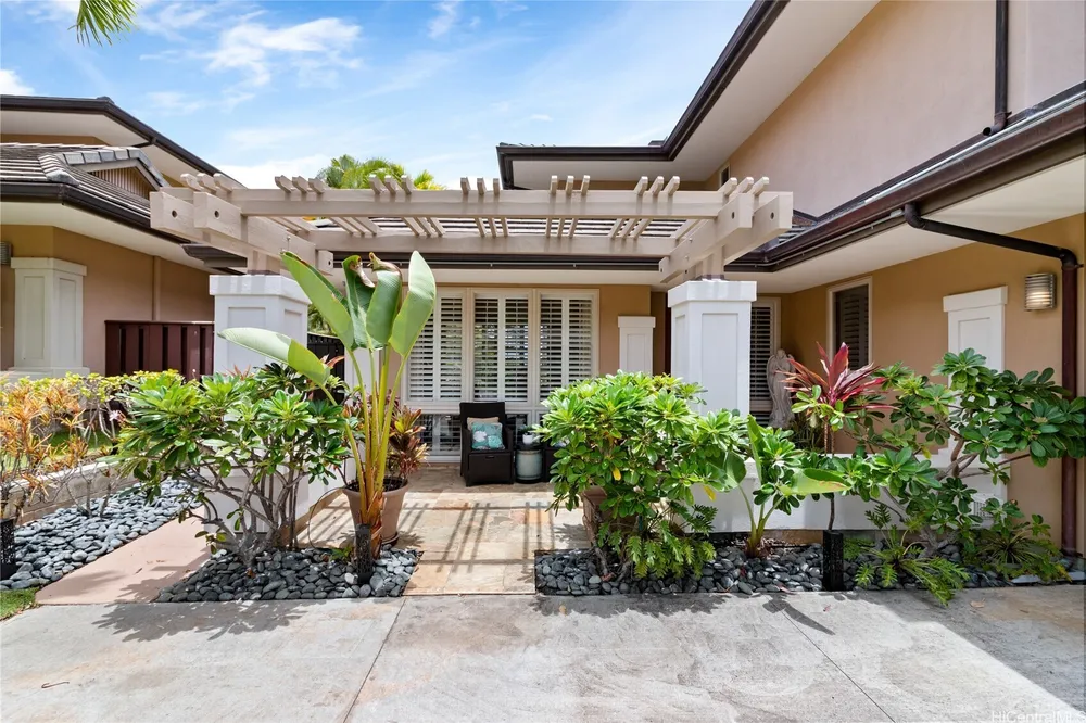 1043 Koko Kai Pl, Honolulu, HI 96825