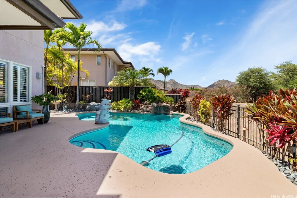 1043 Koko Kai Pl, Honolulu, HI 96825