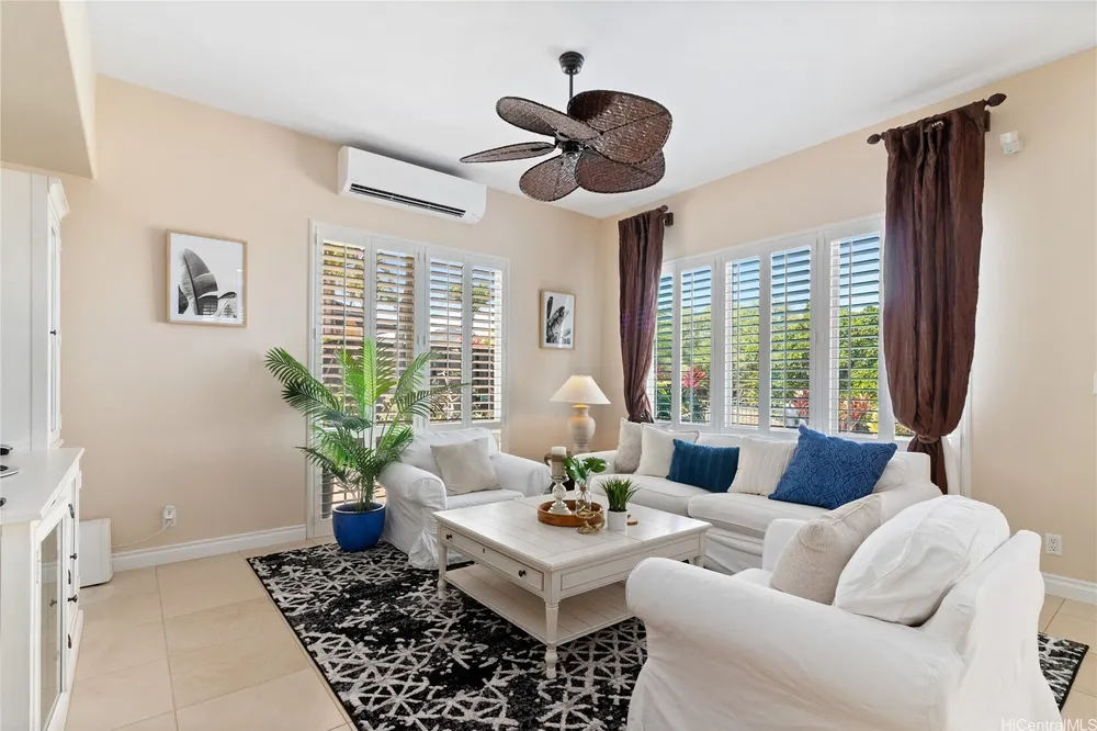 1043 Koko Kai Pl, Honolulu, HI 96825