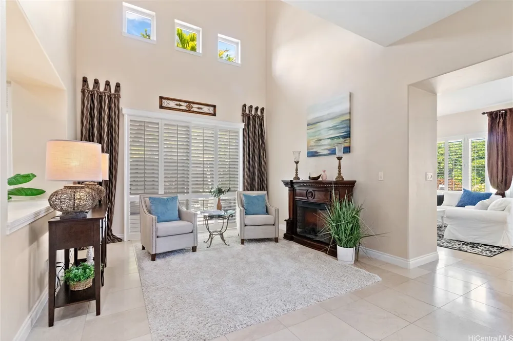 1043 Koko Kai Pl, Honolulu, HI 96825