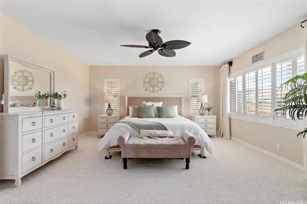 1043 Koko Kai Pl, Honolulu, HI 96825