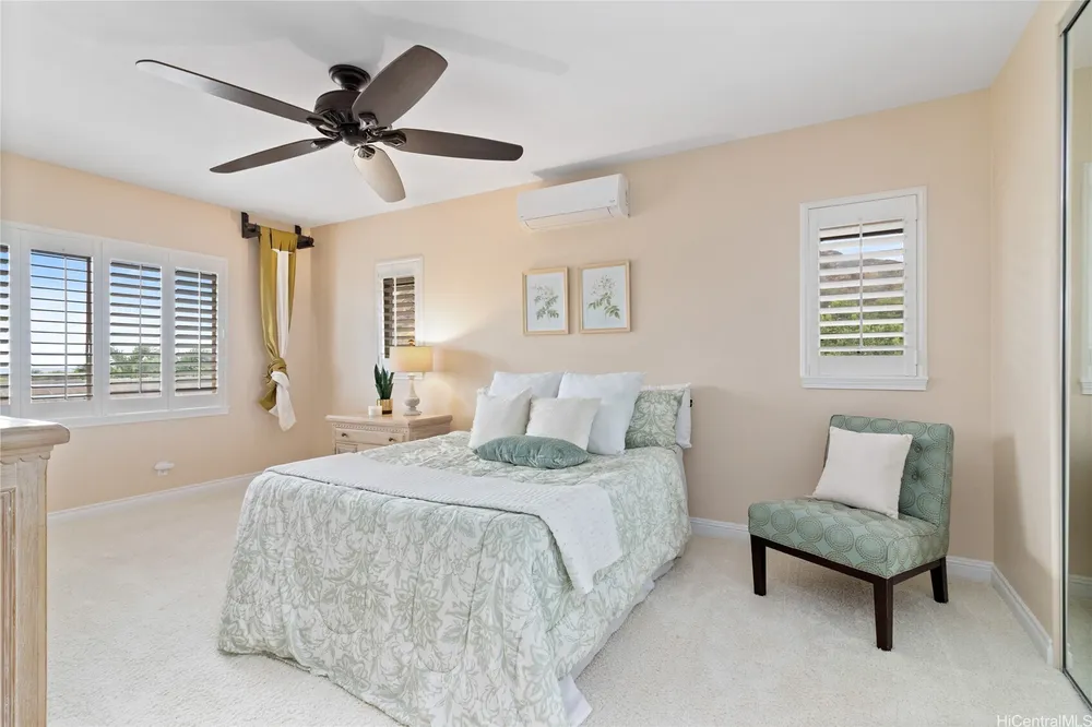 1043 Koko Kai Pl, Honolulu, HI 96825