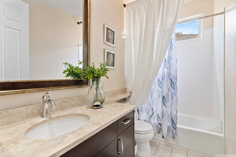 1043 Koko Kai Pl, Honolulu, HI 96825