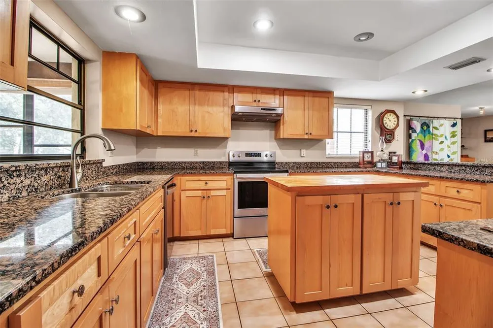 6700 Shetland Way, Sarasota, FL 34241