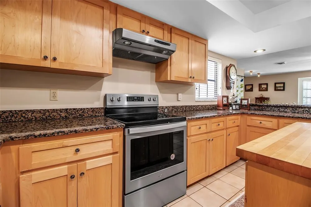 6700 Shetland Way, Sarasota, FL 34241