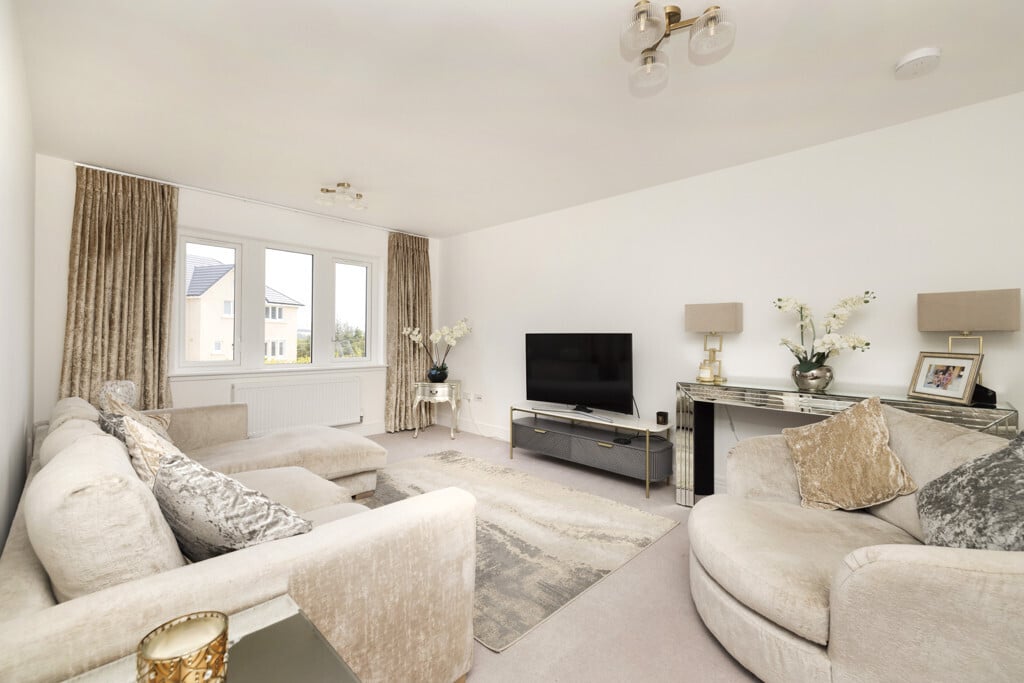 11 Granite Walk, Penicuik, Midlothian, EH26 0GX Image 2