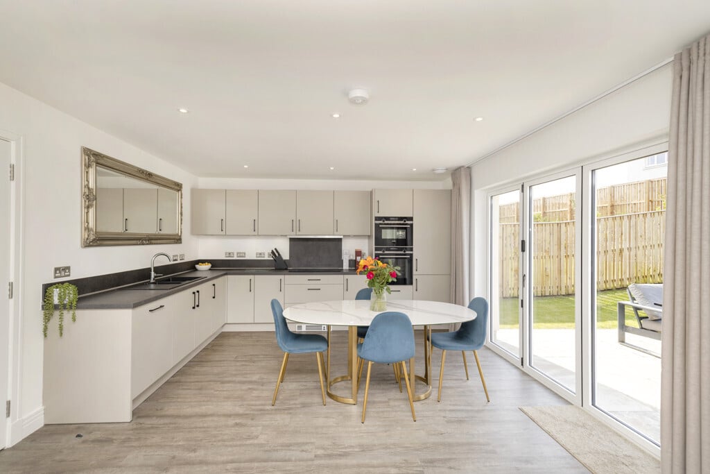 11 Granite Walk, Penicuik, Midlothian, EH26 0GX Image 6