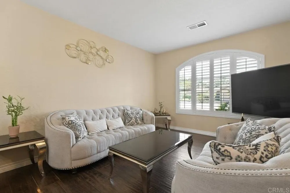 13886 Cheryl Creek Dr, El Cajon, CA 92021