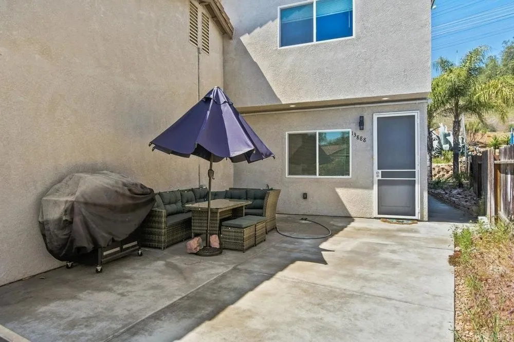 13886 Cheryl Creek Dr, El Cajon, CA 92021