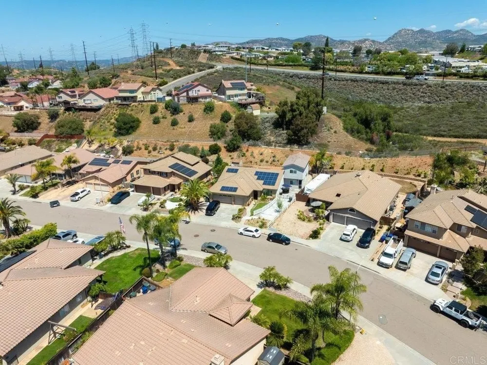 13886 Cheryl Creek Dr, El Cajon, CA 92021
