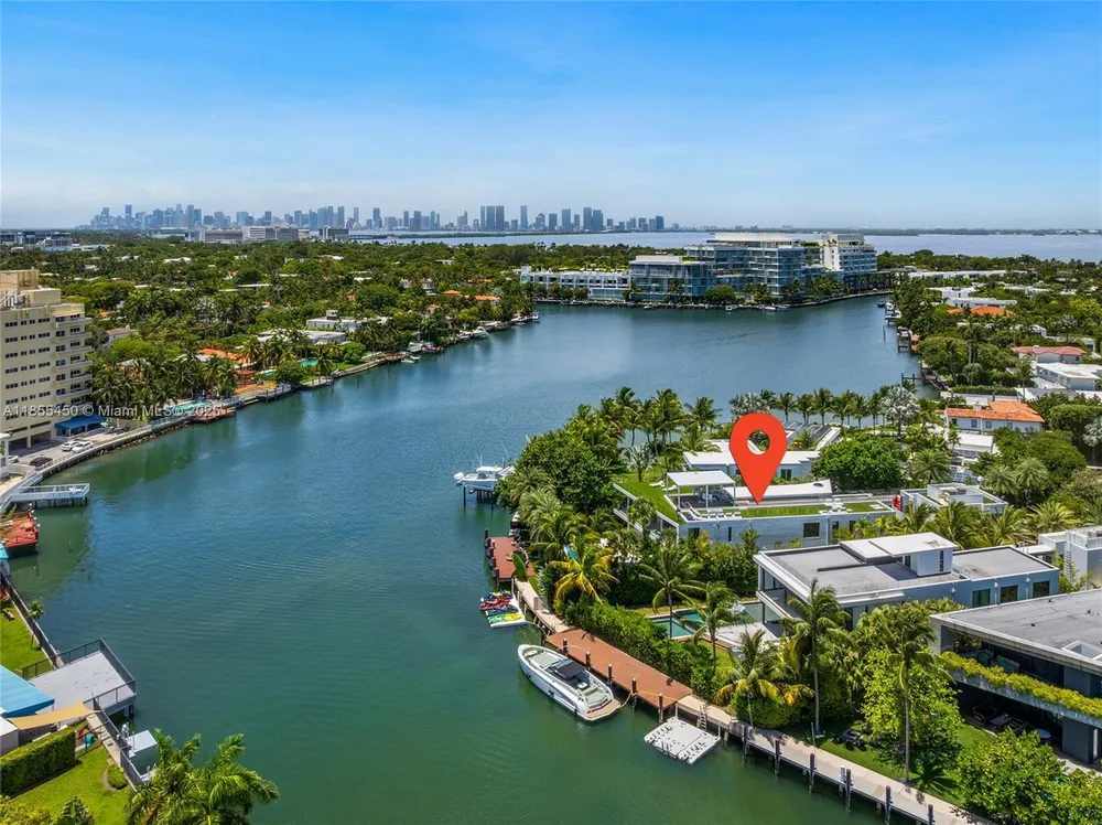528 Lakeview Ct, Miami Beach, FL 33140
