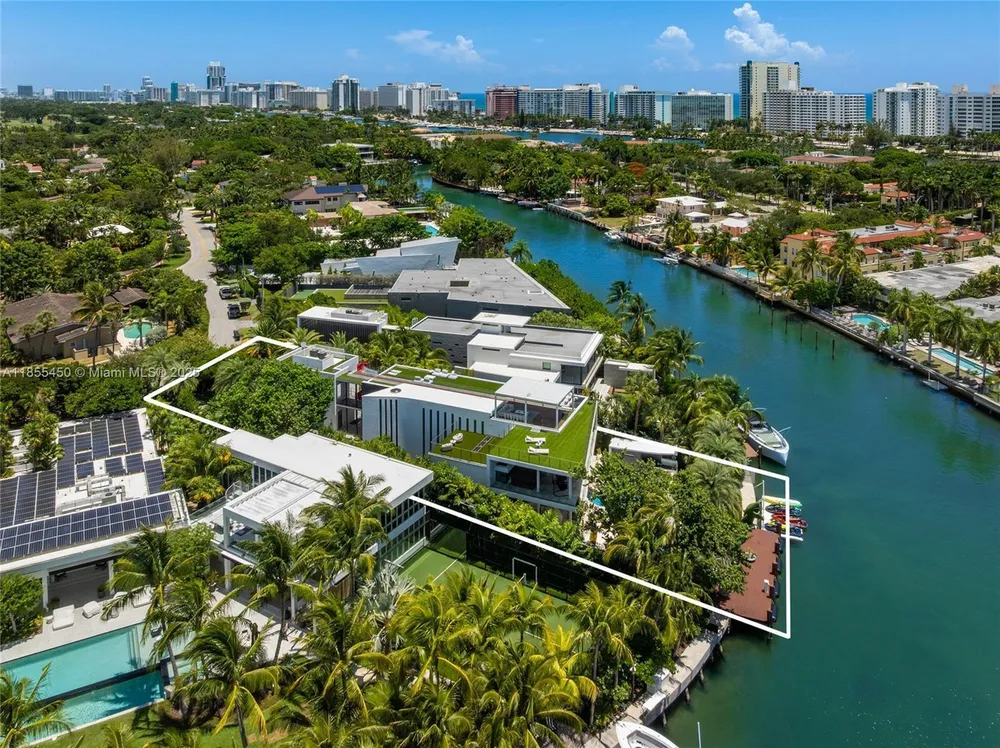 528 Lakeview Ct, Miami Beach, FL 33140