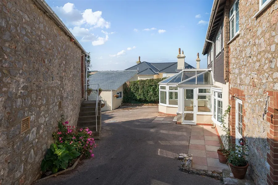Property Image 28