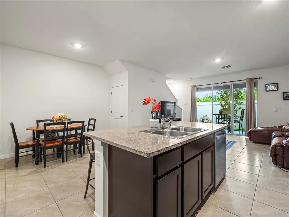 2886 Suncoast Plains Dr, Odessa, FL 33556