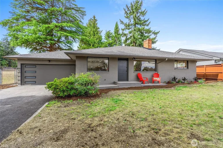 13709 32nd Ave S, Seattle, WA 98168