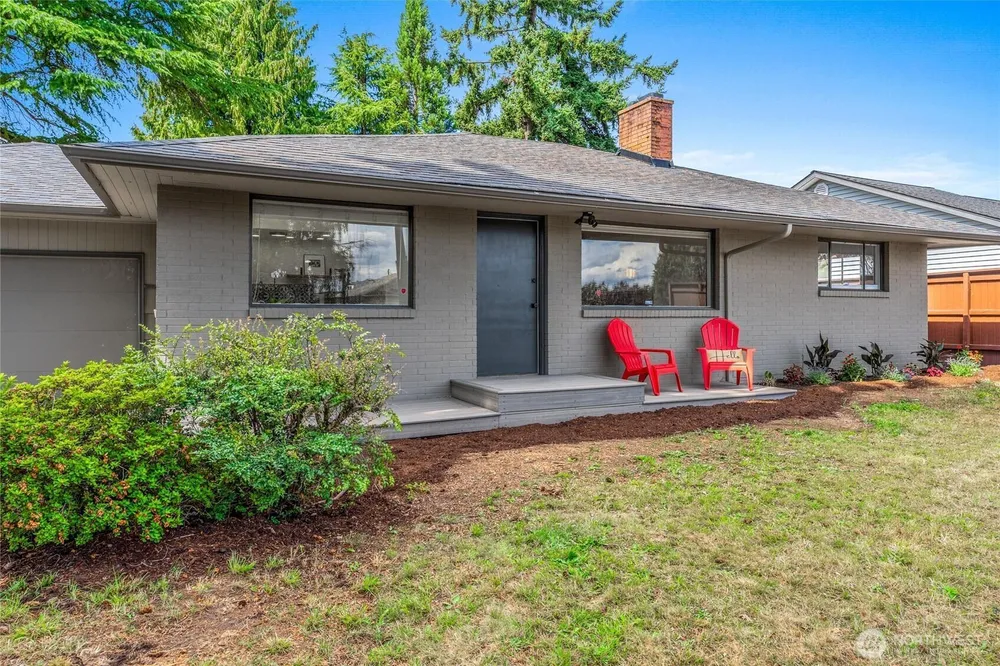 13709 32nd Ave S, Seattle, WA 98168
