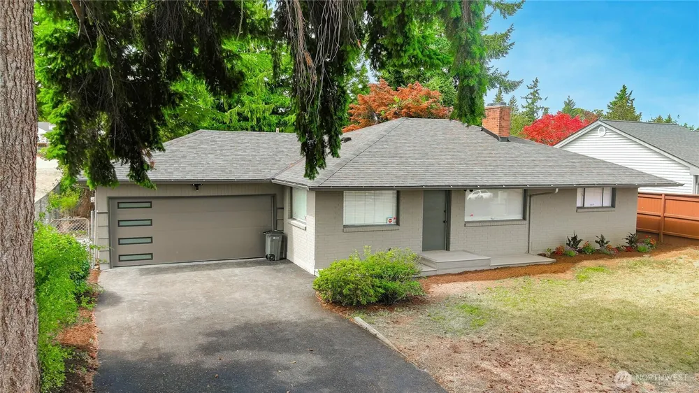 13709 32nd Ave S, Seattle, WA 98168