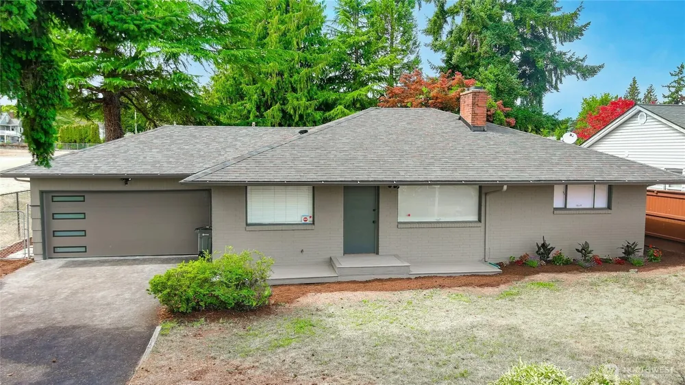 13709 32nd Ave S, Seattle, WA 98168