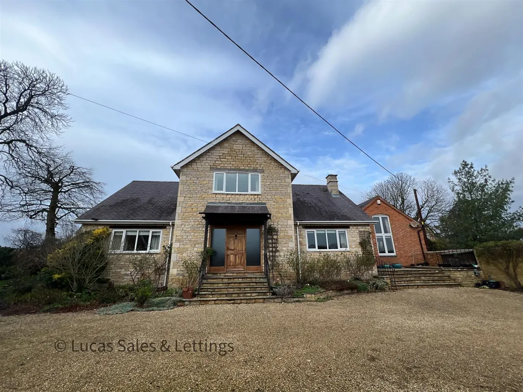 Little Oakley, Corby