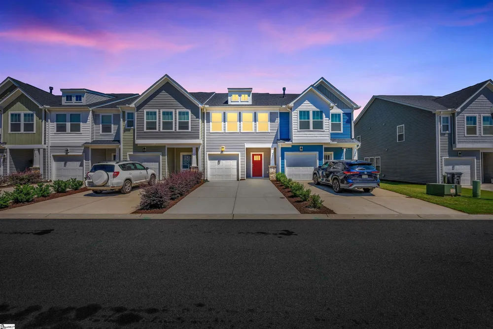 46 Mardale Ln, Greenville, SC 29609