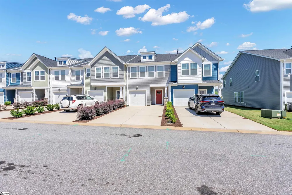 46 Mardale Ln, Greenville, SC 29609