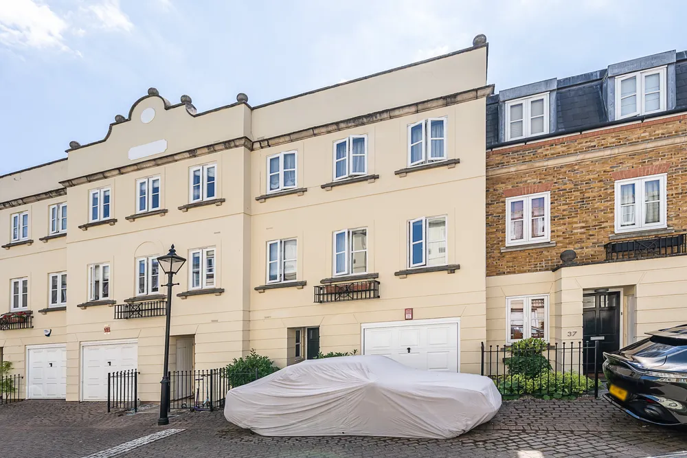 Sycamore Mews, London, SW4
