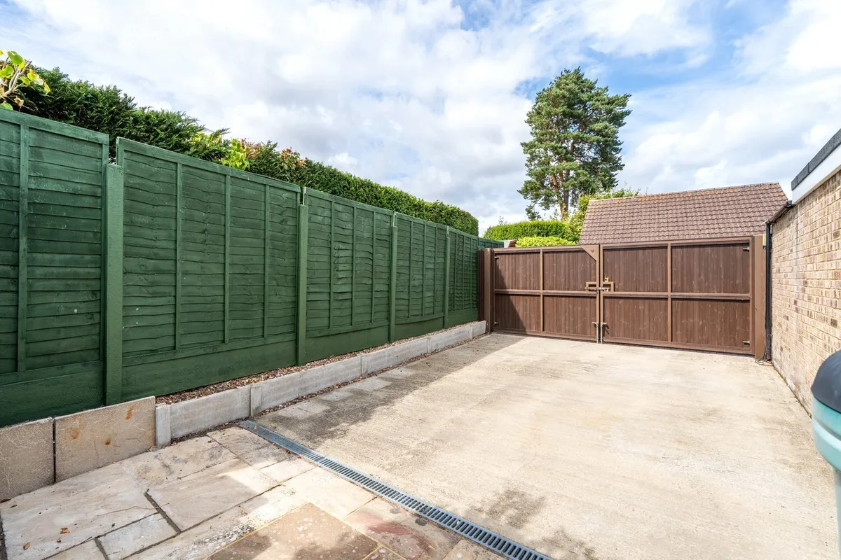 Heathfield Road, West Moors, Ferndown, Dorset, BH22