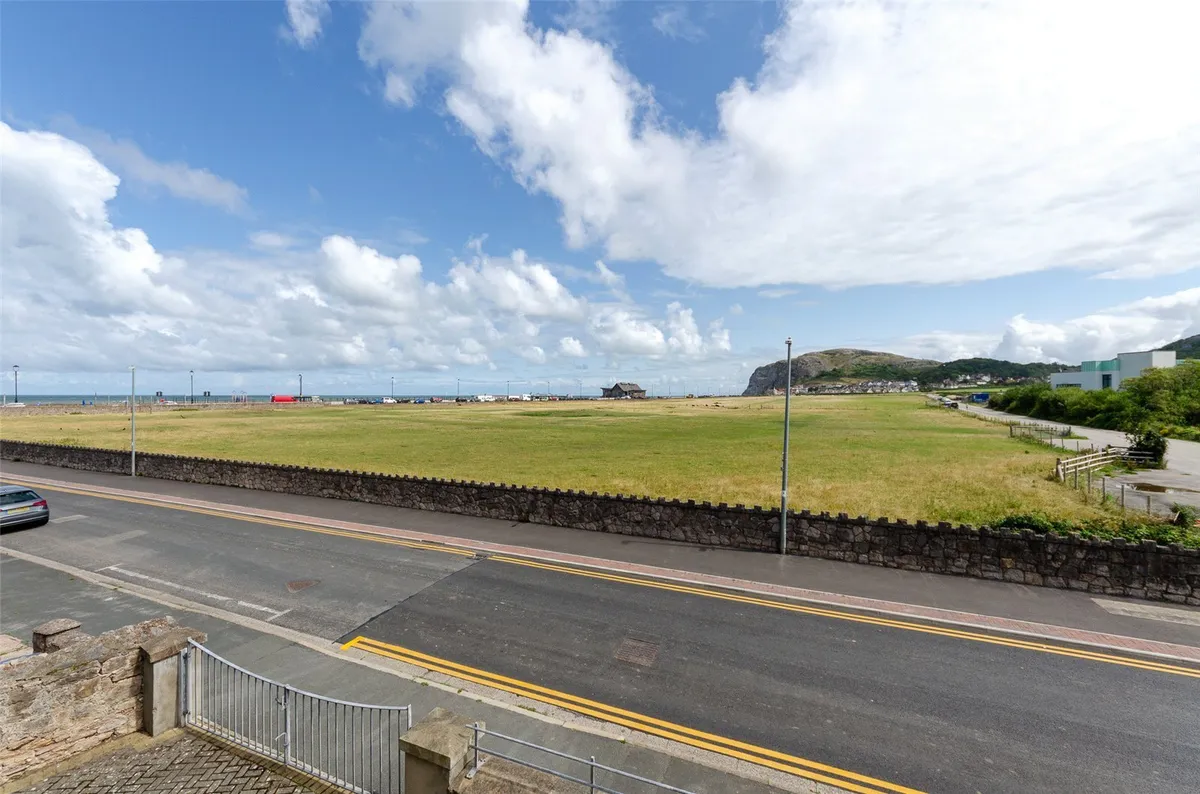 Nant Y Gamar Road, Llandudno, Conwy, LL30