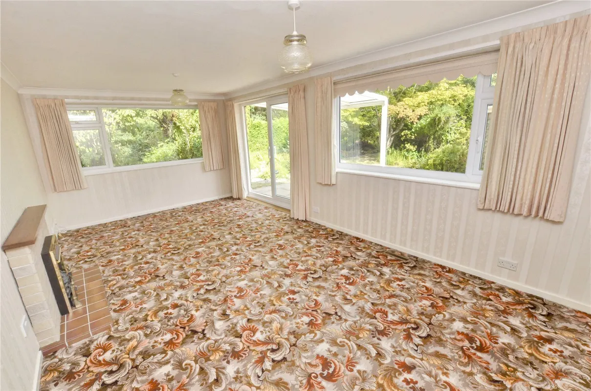 Uplands Road, West Moors, Ferndown, BH22