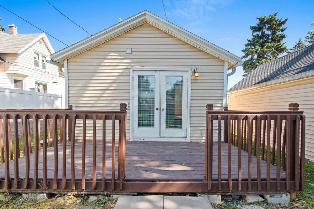 511 4th St, Green Bay, WI 54304