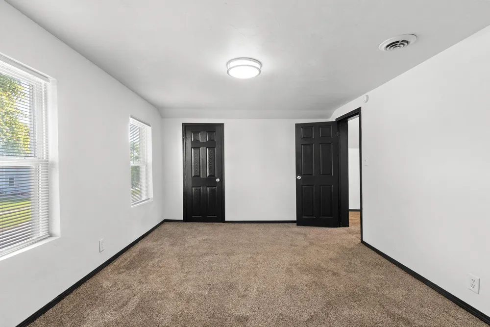 511 4th St, Green Bay, WI 54304