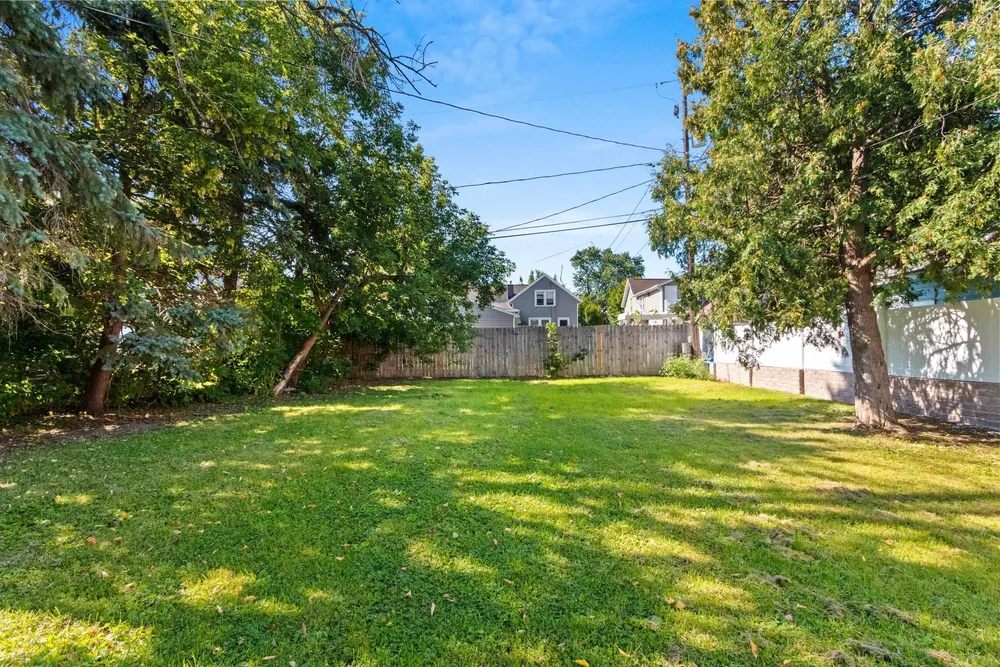 511 4th St, Green Bay, WI 54304