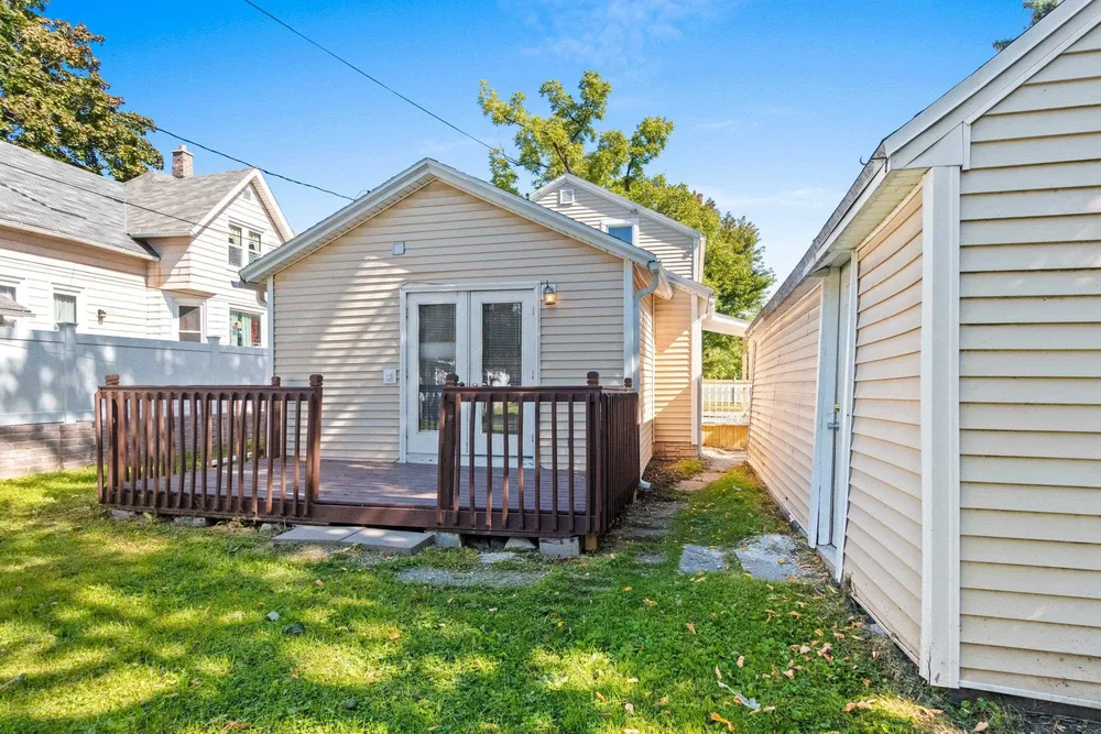 511 4th St, Green Bay, WI 54304