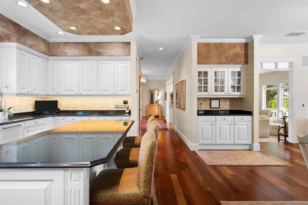 731 W Hathaway Rd, Harbor Springs, MI 49740