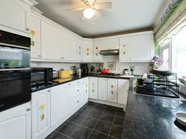 Durley Avenue, Waterlooville thumb 3